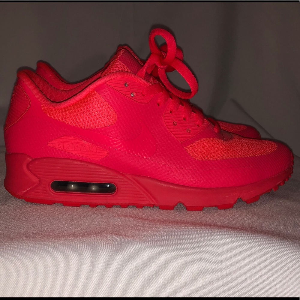 Nike Air Max 90 - Women’s 9.5 Hyperpink (Custom)